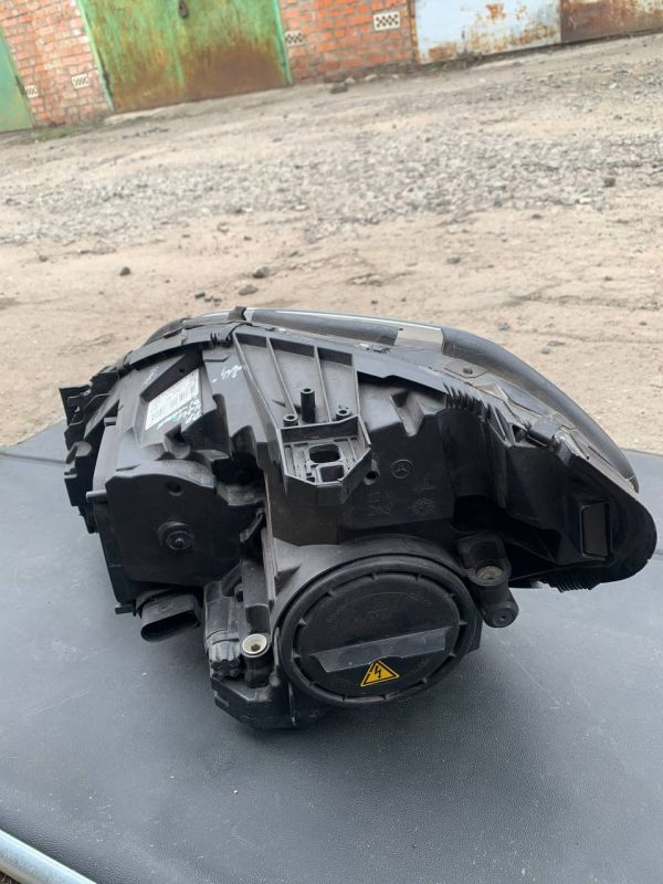 Фара передня права Mercedes B-class W246  BiXenon Уцінка