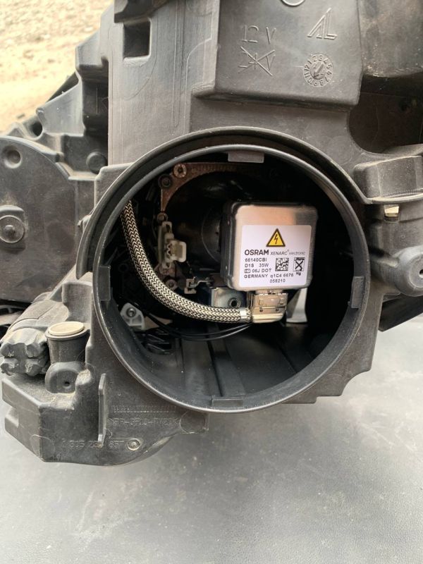 Фара передня права Mercedes B-class W246  BiXenon Уцінка