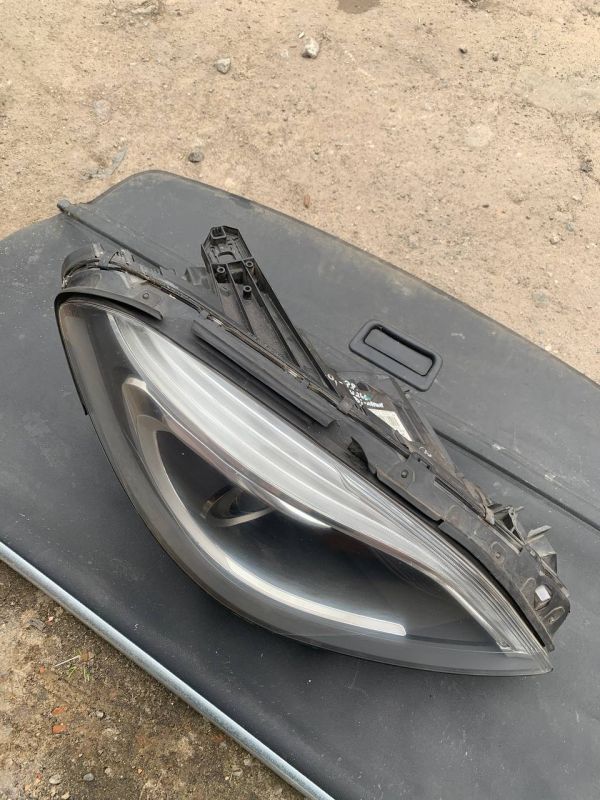 Фара передня права Mercedes B-class W246  BiXenon Уцінка