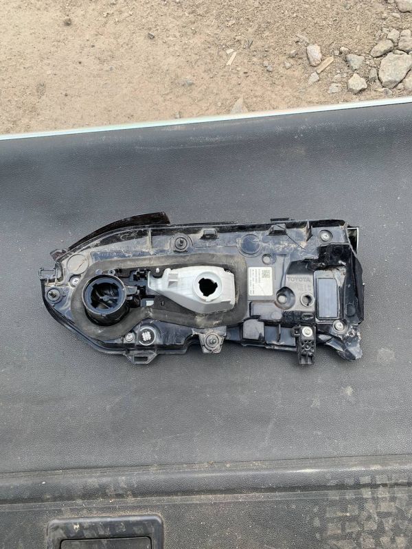 Уцінка Ліхтар стоп кришки багажника лівий Toyota RAV4 На запчастини