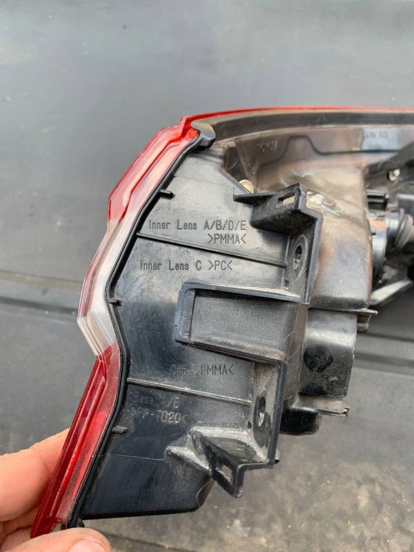 Стоп ліхтар фонарь лівий Toyota Camry Тойота камрі 70 Уцінка