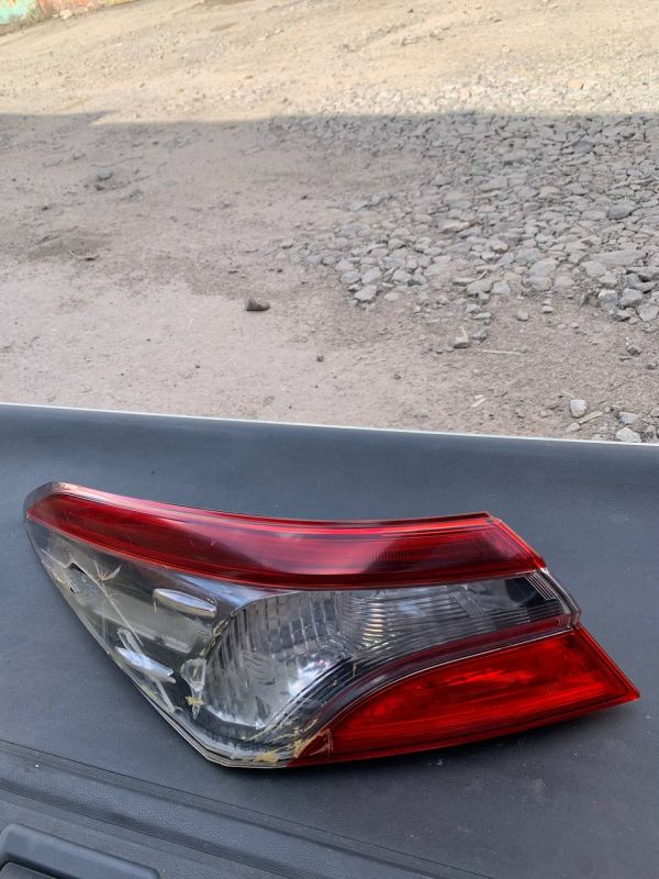 Стоп ліхтар фонарь лівий Toyota Camry Тойота камрі 70 Уцінка