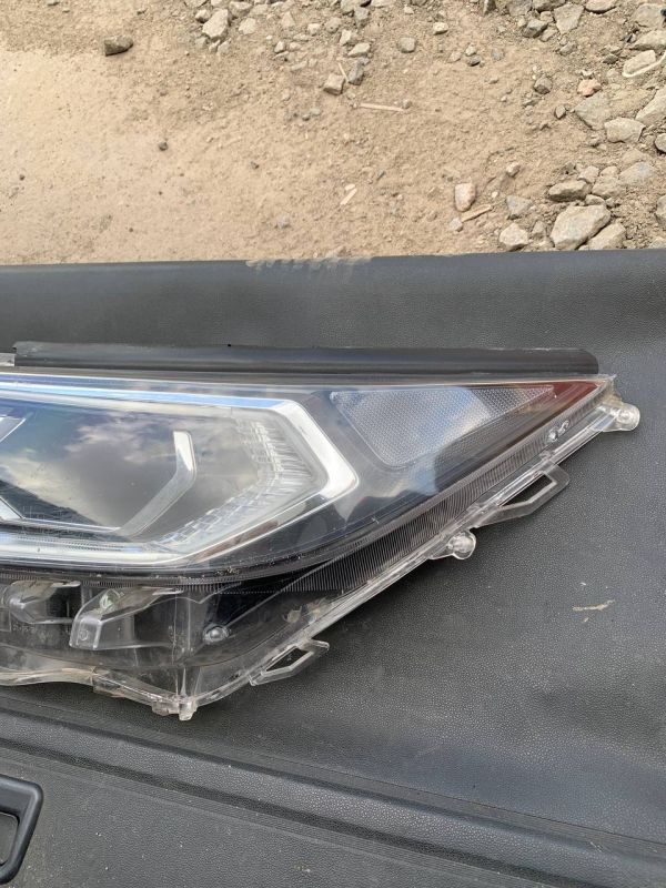 Скло фари ліве Full led Toyota RAV4  По запчастинах