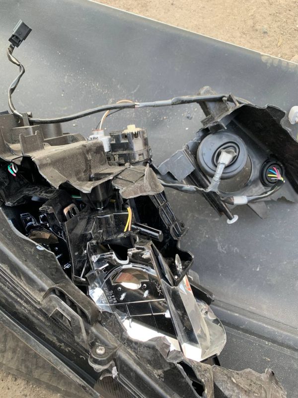 Фара по запчастинах Toyota RAV4 Після ДТП 