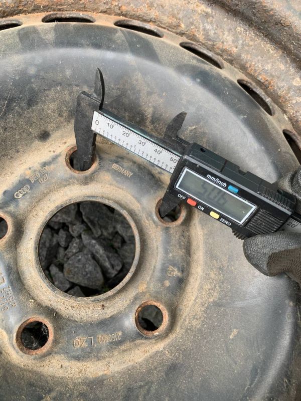 Диски сталеві пара Ауді 100,А4 R15 ET 33 Розболтовка 5х112