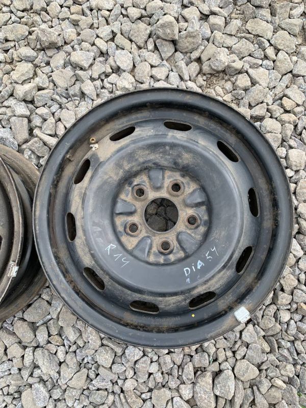 Диски сталеві пара r14 6j toyota 5x100 