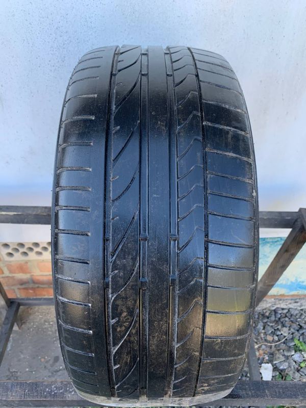 Шина розпаровка Bridgestone 225/40 r18 RSC літо резина