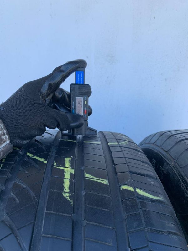 Шини пара Dunlop 255/60 r17 літо резина