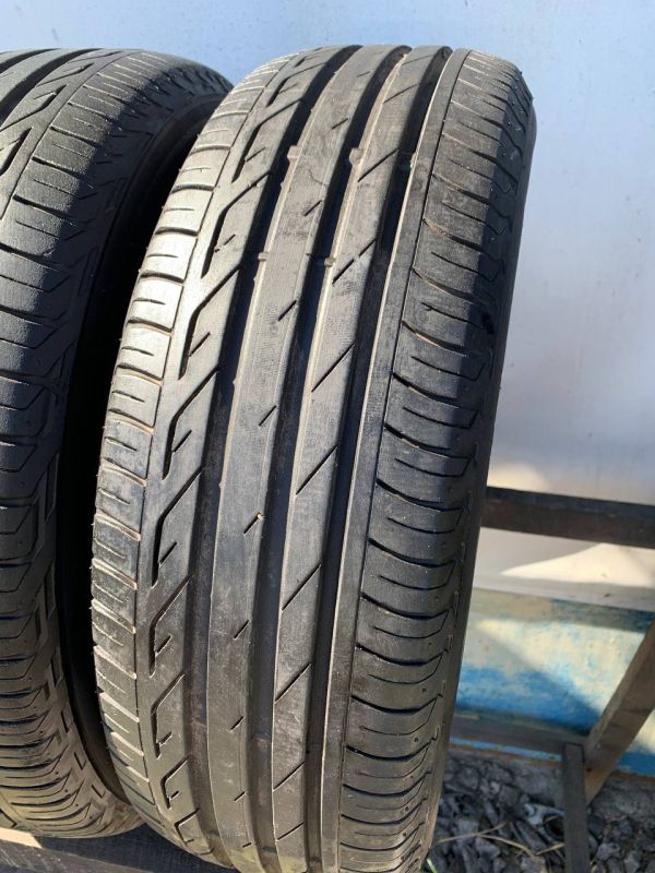 Шини пара Bridgestone 185/65 r15 літо резина