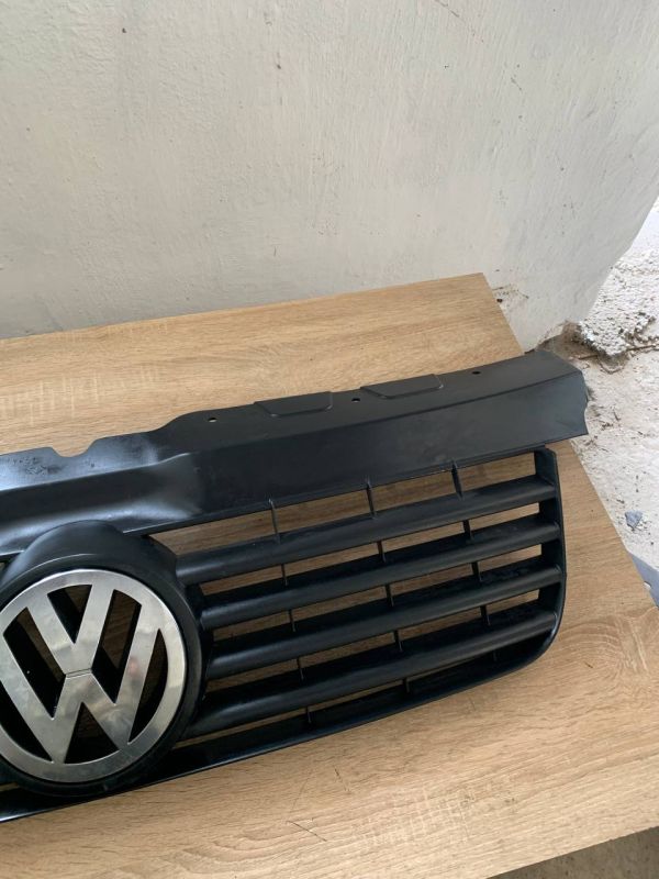 Решотка радиатора решітка радіатора Фольксваген Т5 Volkswagen T5 03-15р