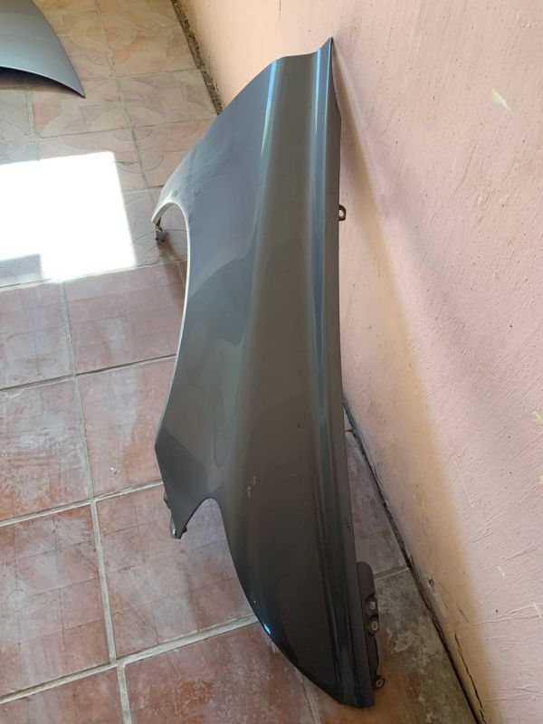 Крило переднє праве Volvo V50 / S40 (2004-2012) Вольво в50