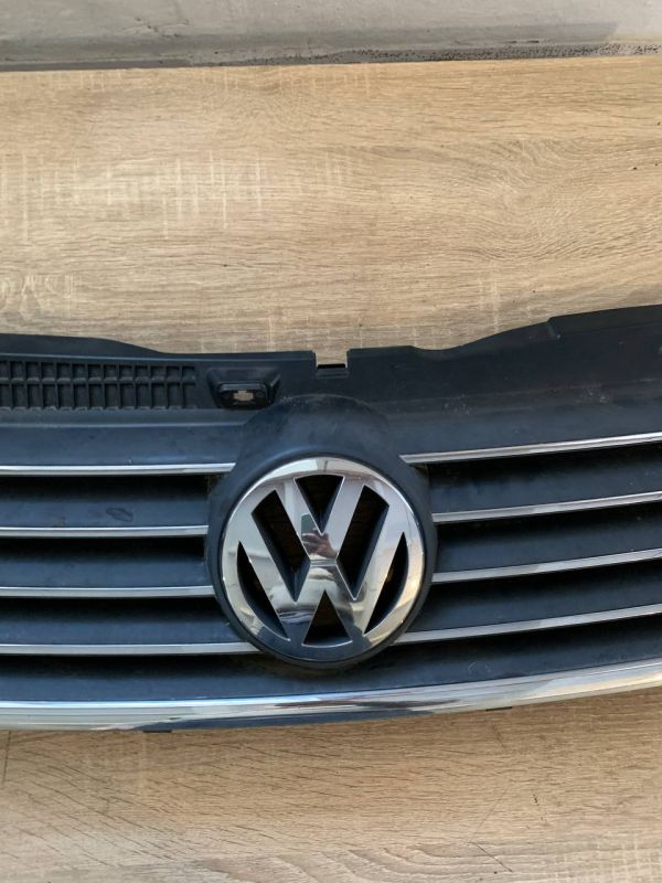 Решітка радіатора Рішотка бампера VW Passat B5 lif + Пасат Б 5 