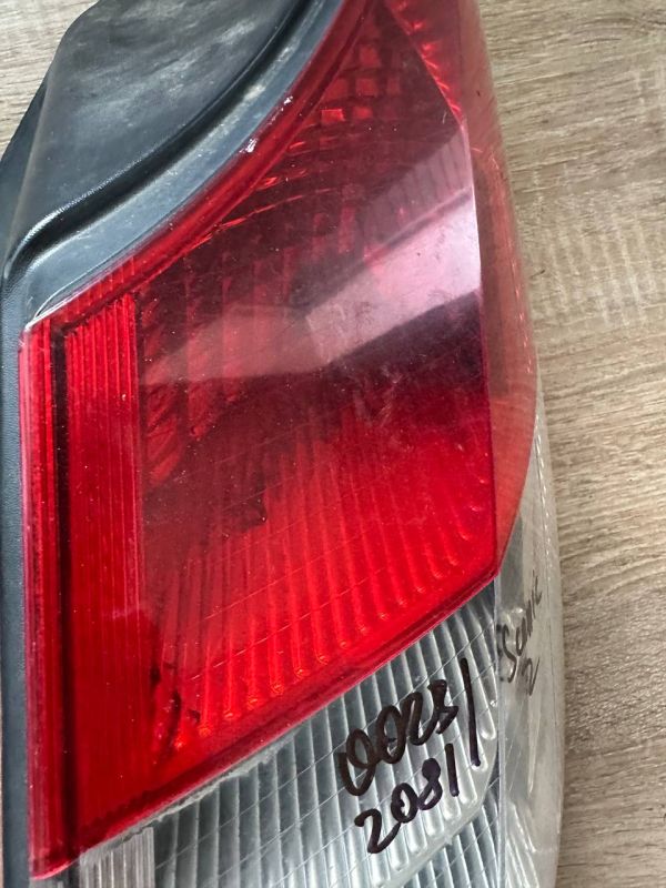 Стоп ліхтар задній правий фара renault scenic сценик 2 до рестайлінга Є Дефект