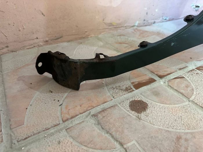 Крило переднє ліве Хундай HYUNDAI H1 H-200 98-04