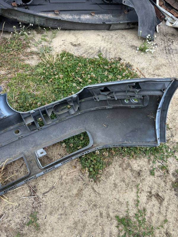 Передній бампер Volkswagen Golf 4 Гольф 4 1j0807221