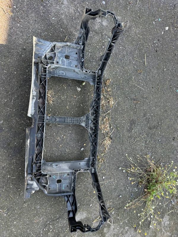 Панель передня Телевізор Hyundai Sonata NF 5 64101-3K000