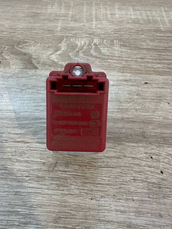 Резистор печки Audi A-4,A-3 ,Volkswagen Golf 4 Polo Passat B-4 Skoda Octavia 1J0 907 521 5DS 006 467-01 657364M