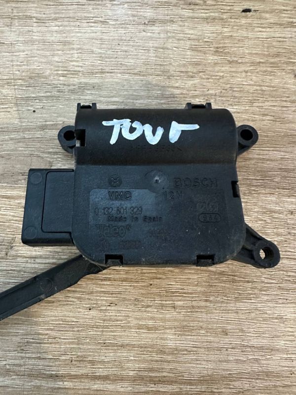 Привода заслонки пічки клімату Volkswagen Golf 4 Bora Skoda Octavia Tour 1J1907511G 0132801324