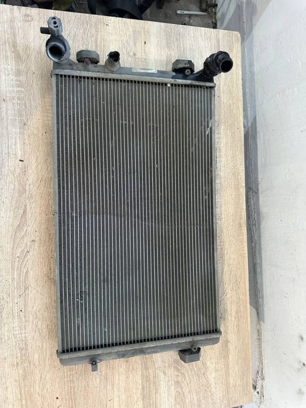 Радіатор охолодження основний Skoda Octavia Tour Audi A3 Volkswagen Golf IV Bora Jetta Caddy Passat Touran Seat Leon Toledo 1J0121253AD