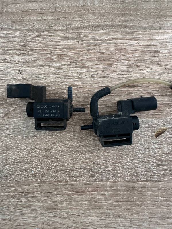 Клапан вакууму SKODA,VW 037 906 283 C