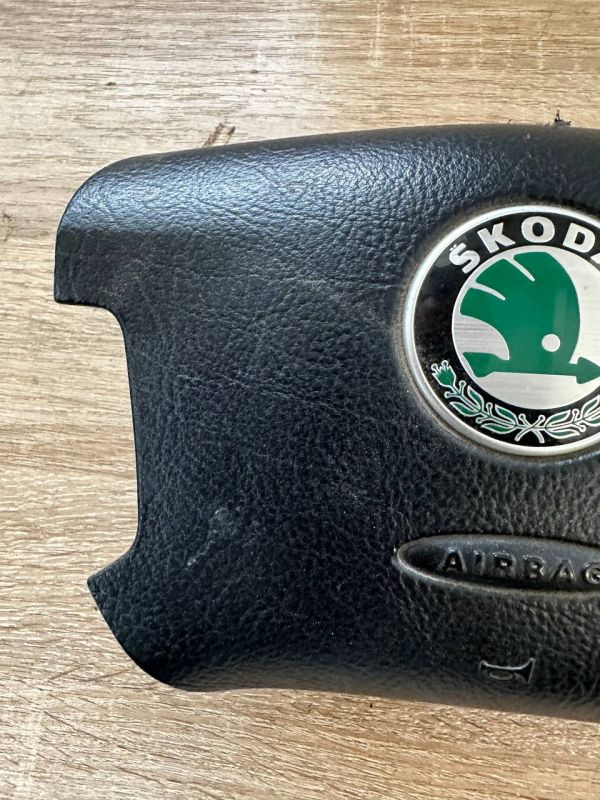 Подушка безпеки в кермо Airbag Skoda Octavia Tour Уцінка є косметичний дефект