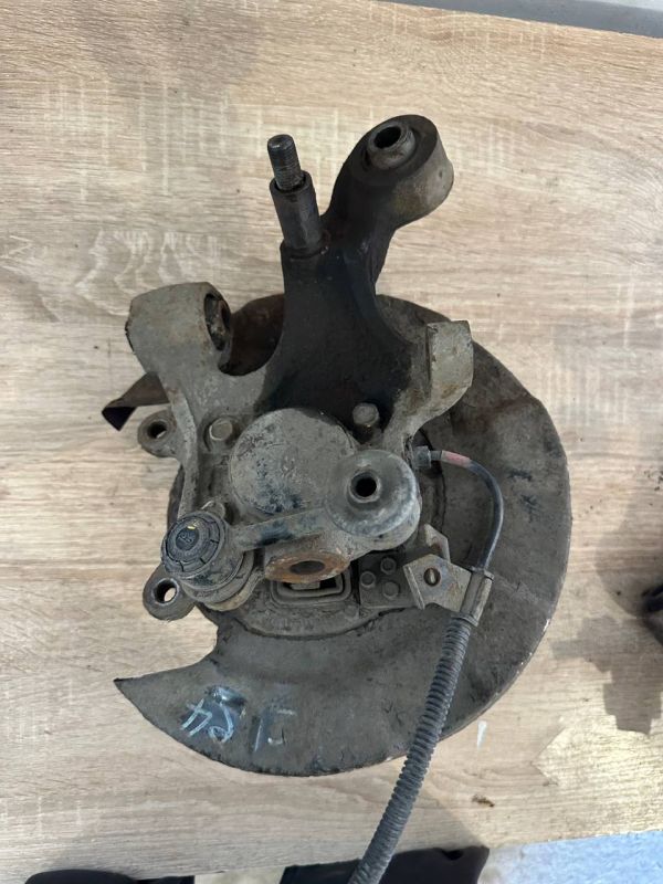 Поворотний кулак Цапфа задня права ліва Hyundai Sonata NF 52720-3K050 52730-2G200 