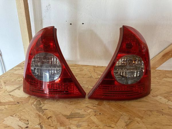 Задні ліхтарі стопи лівий правий Рено Кліо 2 Renault Clio 2 
