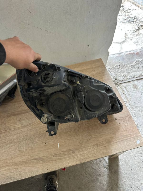 Передні фари пара ліва права Рено Сценік 2 Renault Scenic II