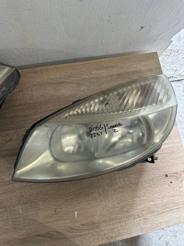 Передні фари пара ліва права Рено Сценік 2 Renault Scenic II