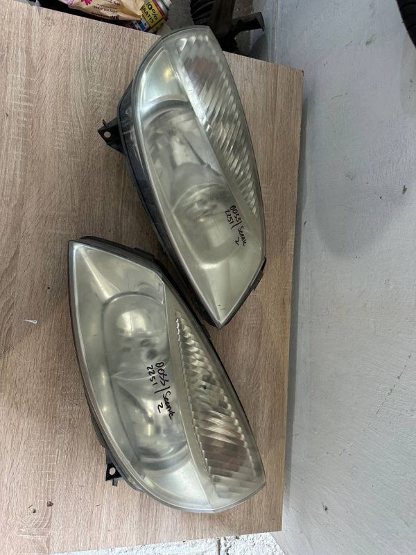 Передні фари пара ліва права Рено Сценік 2 Renault Scenic II