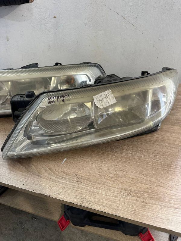 Фара передня права Renault Laguna 2 01-07р фари Рено лагуна 2 8200002845 8200002847