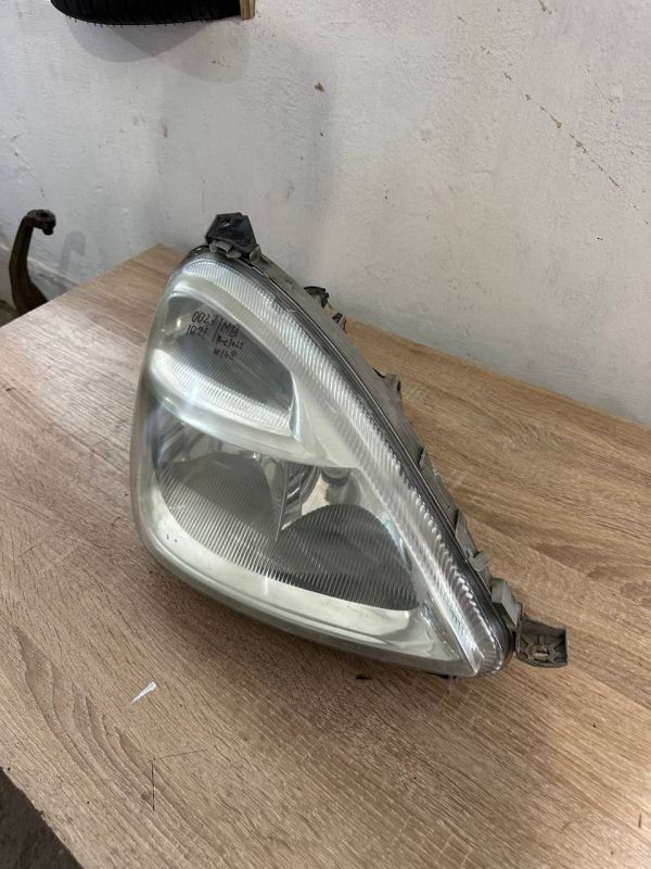 Фара передня права Mercedes W168 w414 A140 A160 Мерседес А