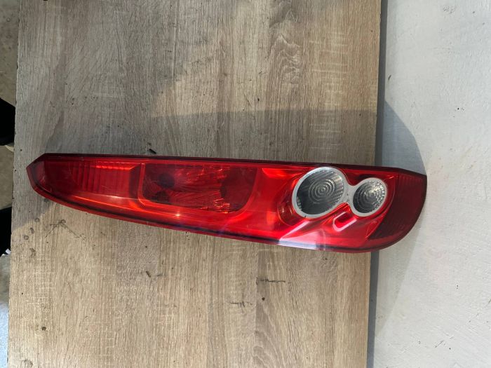 Стоп задній лівий правий фонарь ліхтар Ford Fiesta Форд Фієста