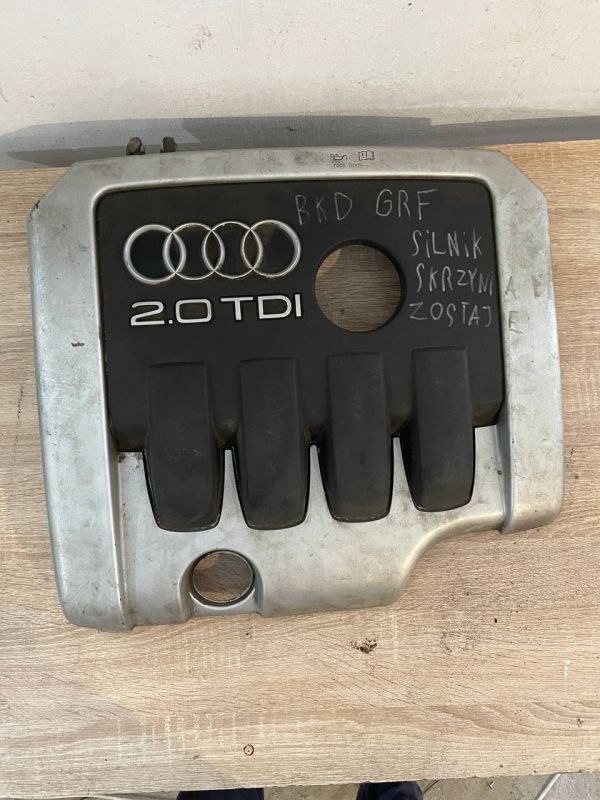 Декоративна Кришка двигуна audi a3 8p 2.0 tdi 03g103925af