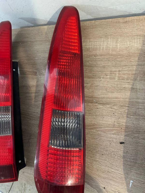 Стоп ліхтар лівий правий фонарь Ford Fiesta Форд Фієста