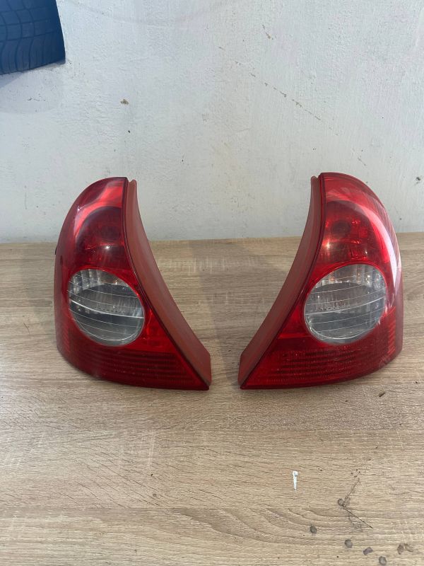 Задні ліхтарі стопи лівий правий Рено Кліо 2 Renault Clio 2 Хетчбек