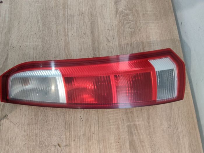 Ліхтар стоп правий Opel Meriva A фонарь фара опель меріва а