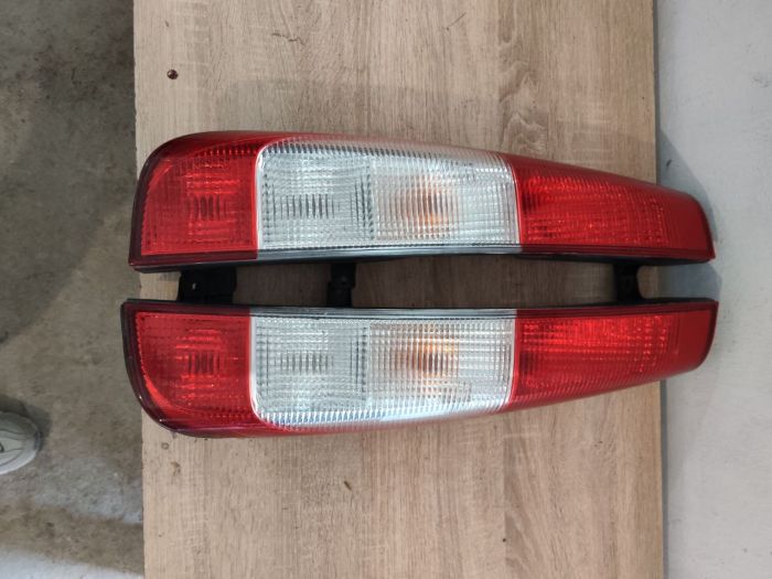 Задній ліхтар стоп лівий правий фонарь Mercedes Vito / Viano W639