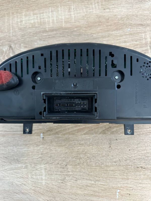 Приборка Volkswagen Passat b6 2.0 бензин спідометр панель приладів 3C0920860GXZ01 3C0920860G