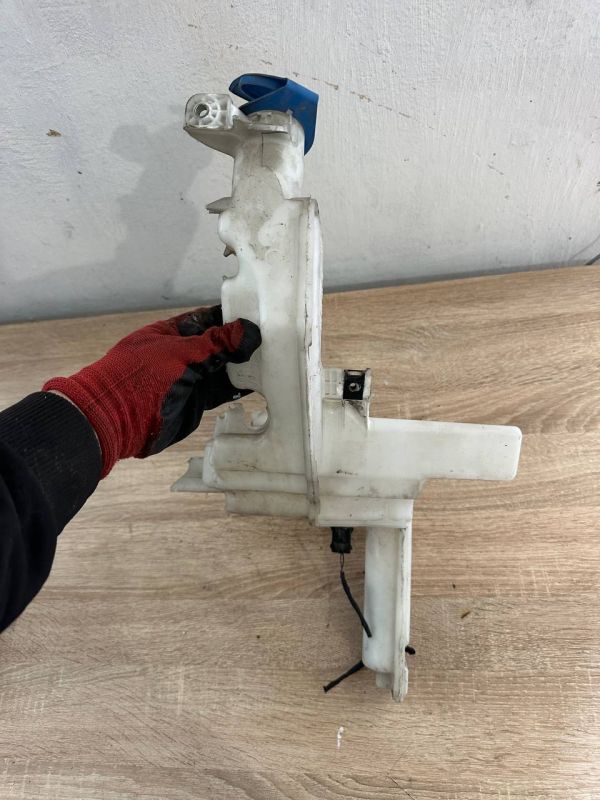 Бачок склоомивача Vw Passat B6 3C0955453J 3C0955453P 3C0955453Q