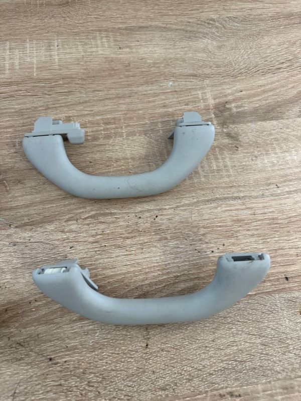 Ручки потолка Volkswagen Passat b6 ручки салону 1K0857607H 1K0857607J