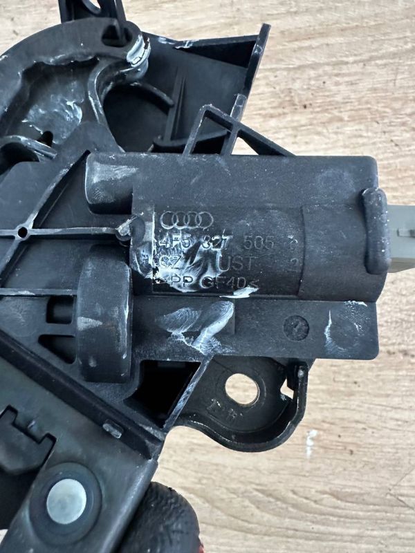 Замок кришки багажника VW Passat B6 Фольксваген Пасат Б6 Седан 1K6827505
