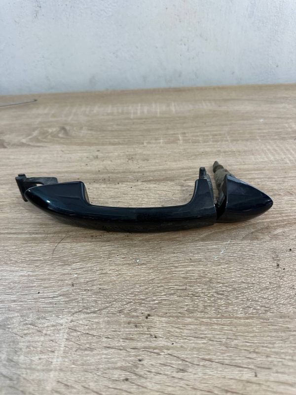 Ручка дверей передня ліва Volkswagen Passat б6 05-10 B6