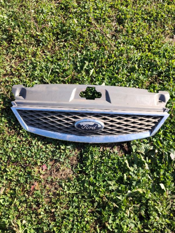 Решітка радіатора Ford Mondeo MK3 Форд Мондео 3