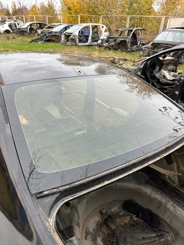 Заднє скло 87110-3Q011 Хюндай Соната Hyundai Sonata 6 VI YF 2.0 16V G4KH