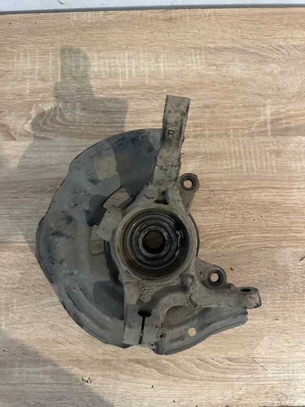 Передня права цапфа (кулак) 51756-2T850 Хюндай Соната Hyundai Sonata 6 VI YF 2.0 16V G4KH